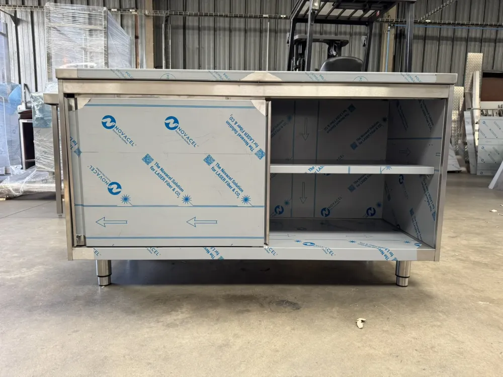 meuble en inox (1)
